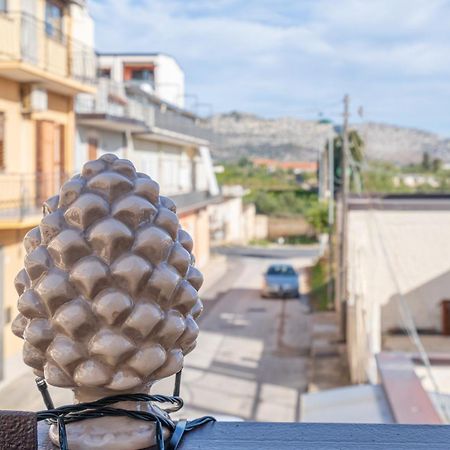 Le Tre Pigne Villa Floridia Bagian luar foto