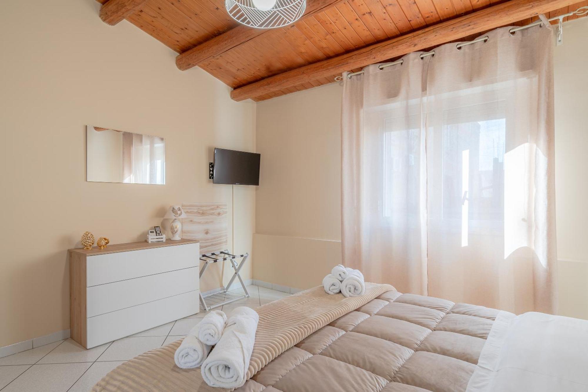 Le Tre Pigne Villa Floridia Bagian luar foto